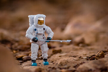 astronauta realizando una misióncientifica en el planeta marte © J.M. Tornero