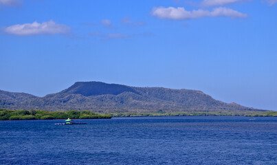Fototapeta premium Tropical Island view in the sea and blue sky