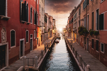 Fototapeta na wymiar Scenic colorful Venice streets near landmark Rialto Bridge in historic city center