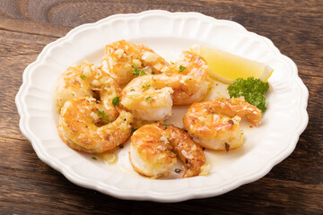 ガーリックシュリンプ　(バナメイエビ)