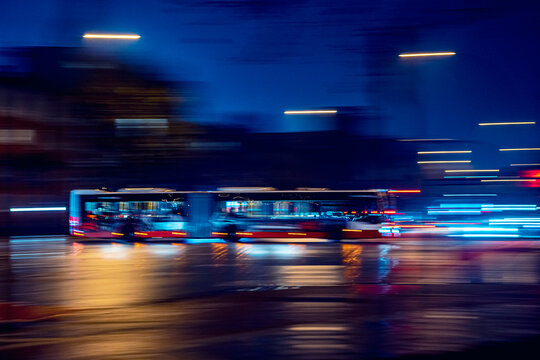 Public transport on speed in hamburgs night