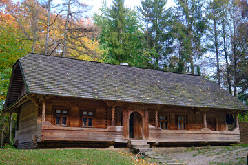 wooden houses in Ukraine