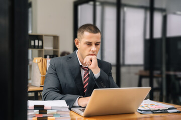 Naklejka premium Working men are under stress from working at office during the virus outbreak.