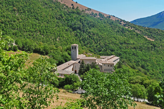 Il Monastero di Fonte Avellana, Serra di Sant'Abbondio - Marche