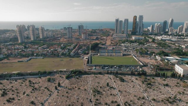 Southern Tel-Aviv Cemetery - The biggest in Israel - tilt down reveal #008