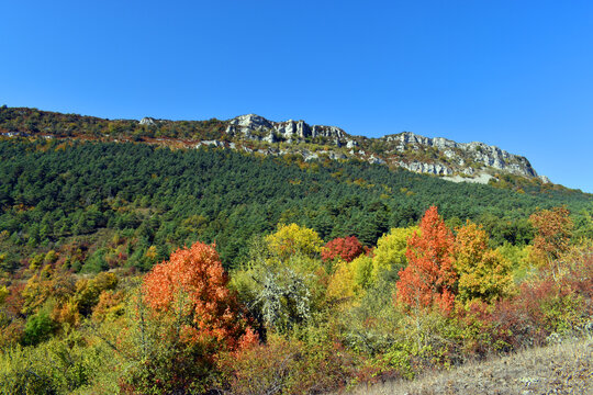 Valderejo Natural Park (Alava, Basque Country) in autumn