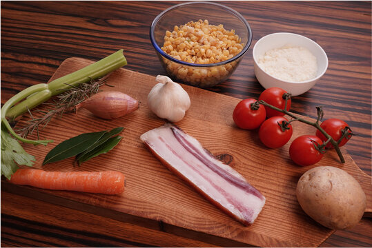 vegetables on a chopping board