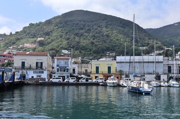 Fototapeta na wymiar Ischia - Via Iasolino dall'aliscafo