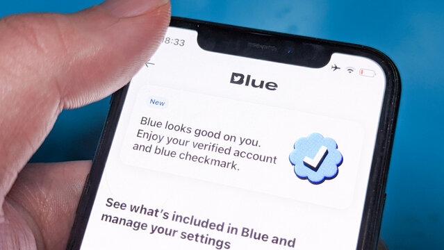 Twitter announces New verification badge(Blue check mark) in Twitter Blue / Nov 2022