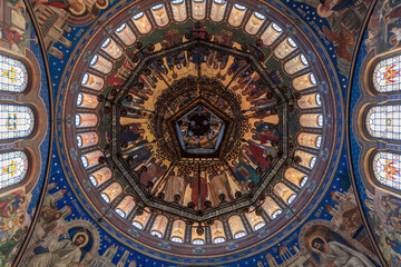 Fototapeta na wymiar Spectacular ceiling and dome of Romanian Orthodox Holy Trinity Cathedral (Catedrala Sfanta Treime) was painted by Austro-Hungarian but Romanian artist Octavian Smigelschi, Sibiu, Romania