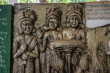 Wat Jed Yod, built in 1497, is a large active temple where monks live and study, and is seldom visited by foreigners. It is one of the ancient temples and translates to Seven Peaks Temple.