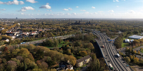 Autobahn A 42 bei Duisburg, Richtung Südost / Landschaftspark / Ruhrgebiet