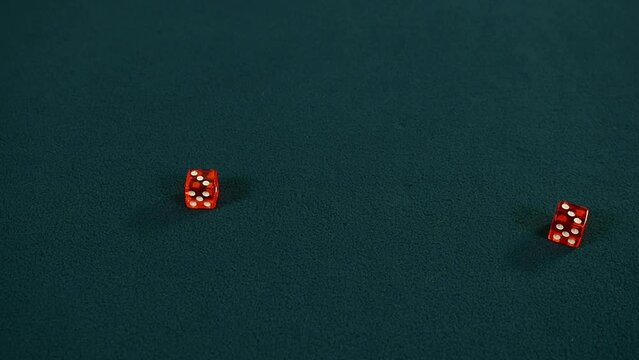 Rolling two red dice and getting same numbers three on both, Slow motion