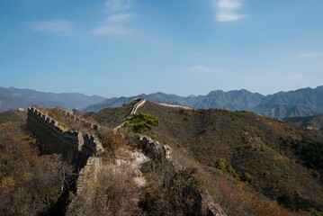 Fototapeta na wymiar Aerial view of the Great Wall in a beautiful forest in China