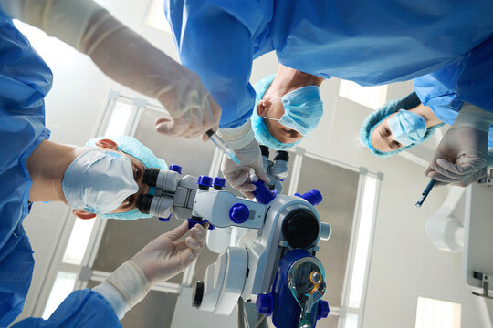 Surgeons doing an surgery in the hospital