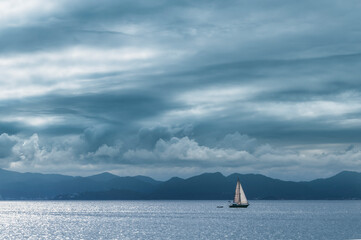 Mar y barco, Brasil.