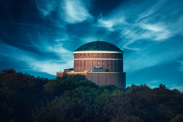 Hamburg Planetarium, .planetarium hamburg with clouds in the sky