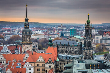Obraz premium Panoramic view of beautiful Dresden old town towers at dawn, Germany