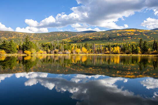 Autumn and fall colors at Moose Pond in the Flaming Gorge area near Vernal Utah.  Beautiful scenic view. 