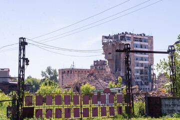 Demolition of a huge feed mill Bolshevo-khleboprodukt , Pushkino city district, Lesnye Polyany...