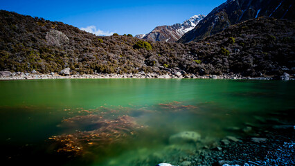Obraz premium Mount Cook National Park, South Island, New Zealand during cold and windy winter morning. One of the most beautiful viewing point of Aoraki Mount Cook.