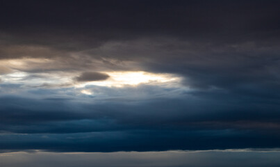 Obraz premium dark blue sky at sunset background