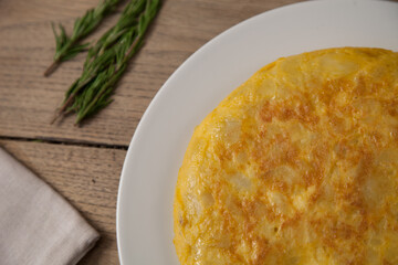 Tortilla de patatas, tortilla española, pimientos del piquillo