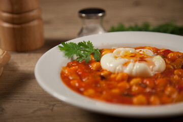 Garbanzos con tomate