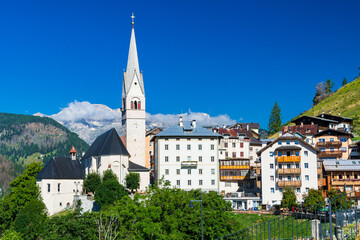 Obraz premium Small alpine village of Livinallongo del Col di Lana (Buchenstein) in the Fodom valley in the Italian Alps
