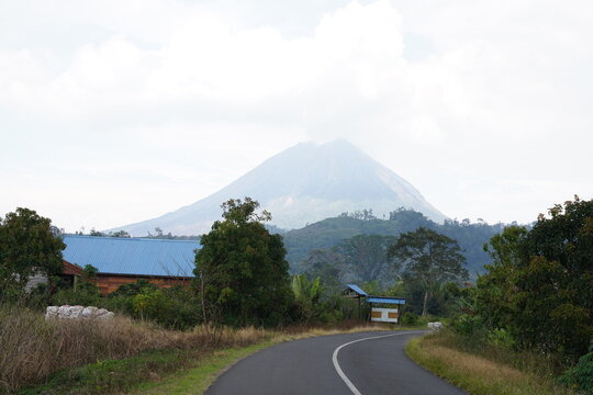 Mount Sinabung (Indonesian: Gunung Sinabung, Karo: Deleng Sinabung) is a Pleistocene-to-Holocene stratovolcano of andesite and dacite in the Karo plateau of Karo Regency, North Sumatra, Indonesia.