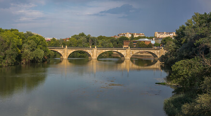 Fototapeta na wymiar Bridge over River Ebro in Logroño