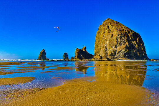 Haystack Rock parasailing