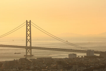 Fototapeta na wymiar 須磨浦山上遊園から眺める明石海峡大橋