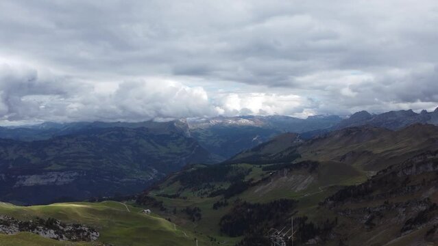 Blick vom Fronalpstock auf Schweizer Berge