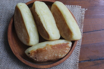 Pukis cake is a traditional Indonesian cake that comes from Banyumas Regency Central Java.  Pukis cake has a distinctive color, that is the top part of the pukis cake is yellow and the bottom is brown