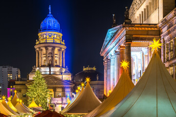 Obraz premium Christmas market, Deutscher Dom and konzerthaus in Berlin, Germany