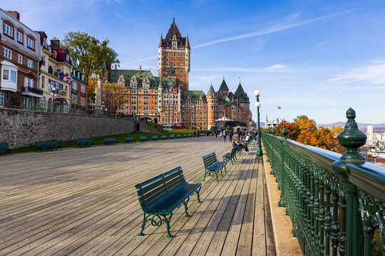 the emblem of the old city of Quebec, the Ch&acirc;teau Frontenac