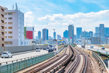 Fototapeta na wymiar 新御堂筋から見た大阪の都市風景