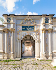 Obraz premium White marble decorated Entrance of tombs at historic Eyup Cemetery, located in the Eyup district, on the European side of Istanbul, Turkey