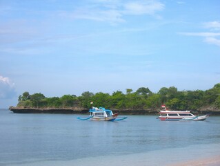 Obraz premium Beautiful Tropical Beach, Pink Beach Lombok Indonesia