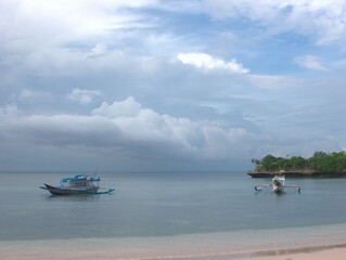Obraz premium Beautiful Tropical Beach, Pink Beach Lombok Indonesia