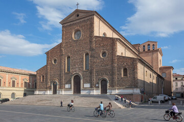 Fototapeta na wymiar Faenza, Ravenna. Cattedrale di San Pietro Apostolo