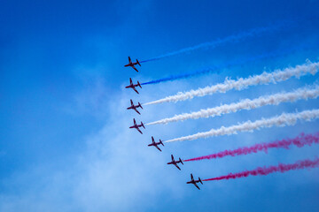 Avions dans le ciel, meeting aérien