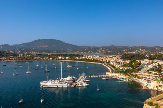 Blick über den Jacht Hafen von Kerkyra, Korfu