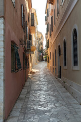 Fototapeta na wymiar Gasse in der Altstadt von Kerkyra, Korfu