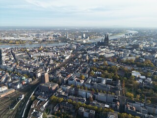 Fototapeta premium Luftaufnahme von Köln mit Dom