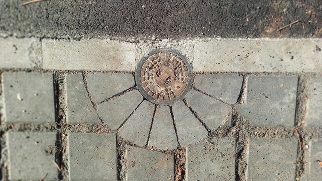 Skrzynka wodociągowa. 