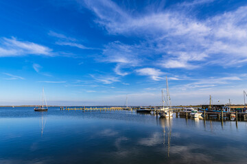 Boote im Hafen von Kloster auf der Insel Hiddensee