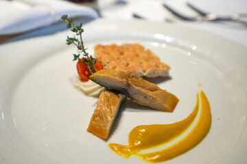 Räucherfisch mit Knäckebrot