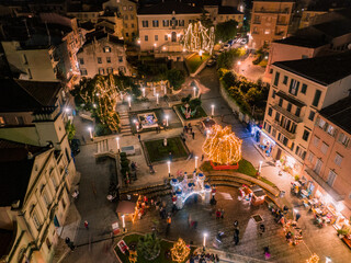 Aerial drone vew of beautiful christmas street in corfu greece - obrazy, fototapety, plakaty